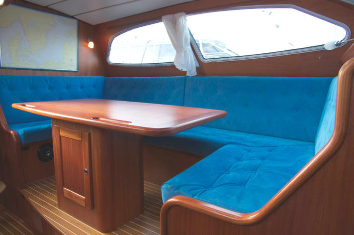   Confortable : le salon de pont