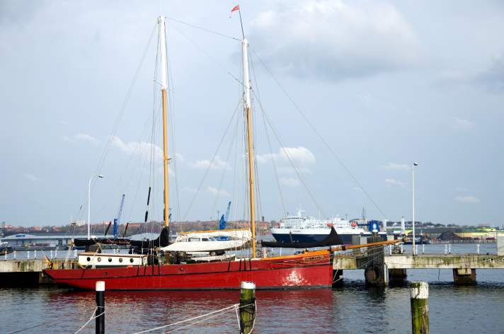 Fast 30 Jahre lang war Kiel der Heimathafen der “Ethel von Brixham”. Nach einer Havarie ist ungewiss, ob das Traditionsschiff noch zu retten ist.