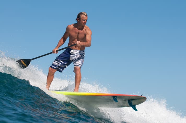 Laird Hamilton tanzt auf dem Wasser