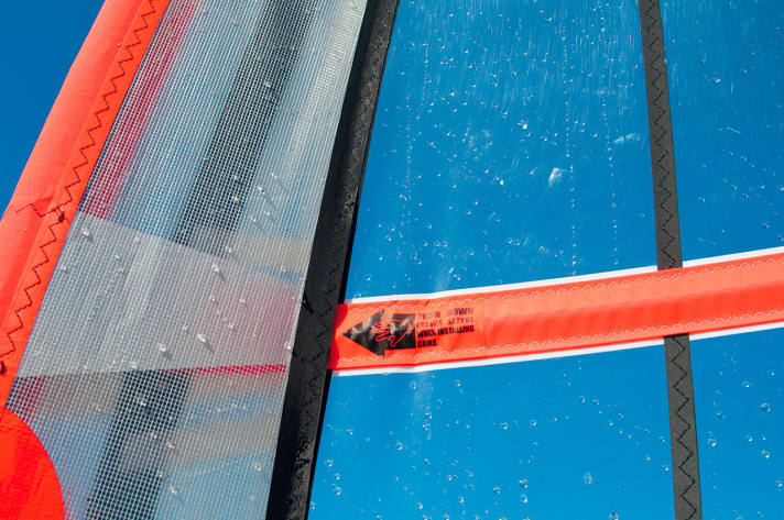 Die Masttasche wurde im Vergleich zum Racesegel deutlich schmaler geschnitten.