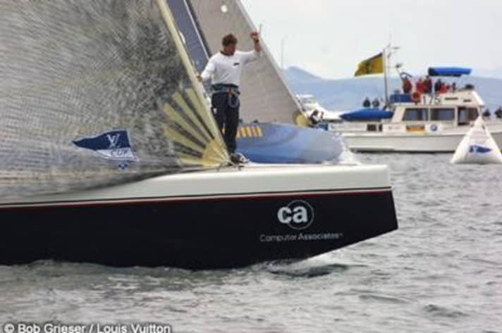   OneWorld vince l'esordio contro il Team Dennis Conner