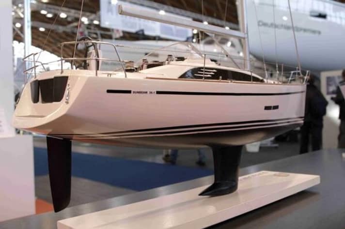   Linee allungate: finestre lunghe e costruite, bordi corti delle modanature