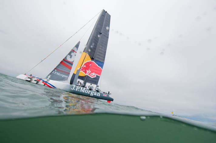   Doccia nella vela: JP Morgan BAR e Ben Ainslie si cimentano in un percorso grigio e nebbioso