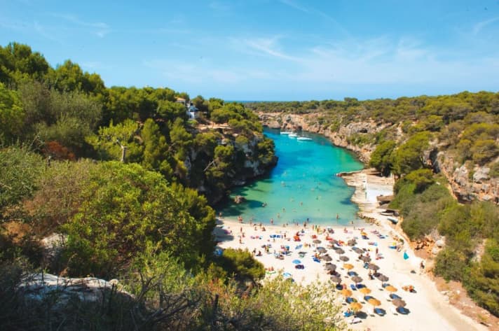   It shouldn't be that "full" in winter. There are all the more sunny, windless, secluded bays