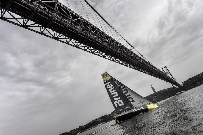   Cosa è ancora possibile per Bouwe Bekking e il suo team Brunel? La squadra olandese ha iniziato la penultima tappa con un deficit di sei punti.