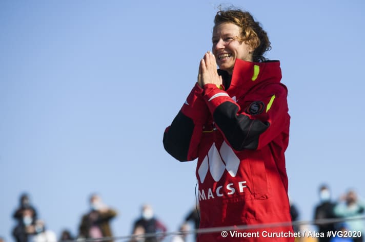   I ringraziamenti di Isabelle Joschke vanno ai suoi fan, agli amici e ai partner del team