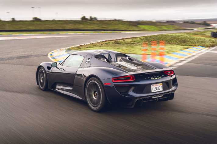 2021_07_Porsche-918-Spyder
