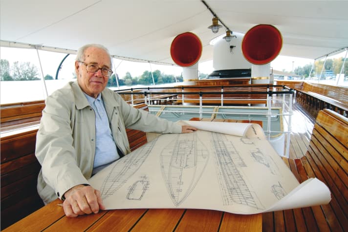   Johannes Leidenfrost drew a large part of the "Hohentwiel" drawings in pencil and then "coloured" them in with ink