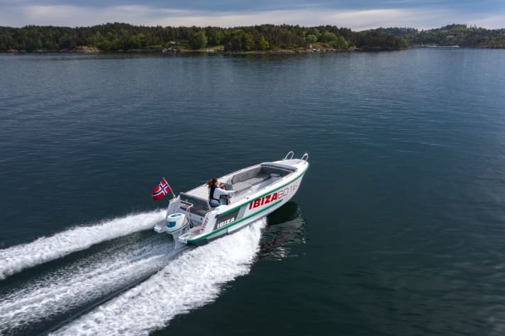 The Ibiza 601 wins in the "Sport boats up to 8 metres" category