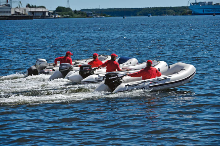 Laufen bei Vollgas etwa 30 km/h: Vier Schlauchboote im BOOTE-Test. | t.