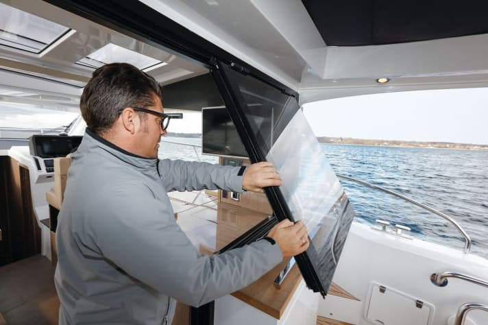 The new Sealine C 390 tested on the Flensburg Fjord | en