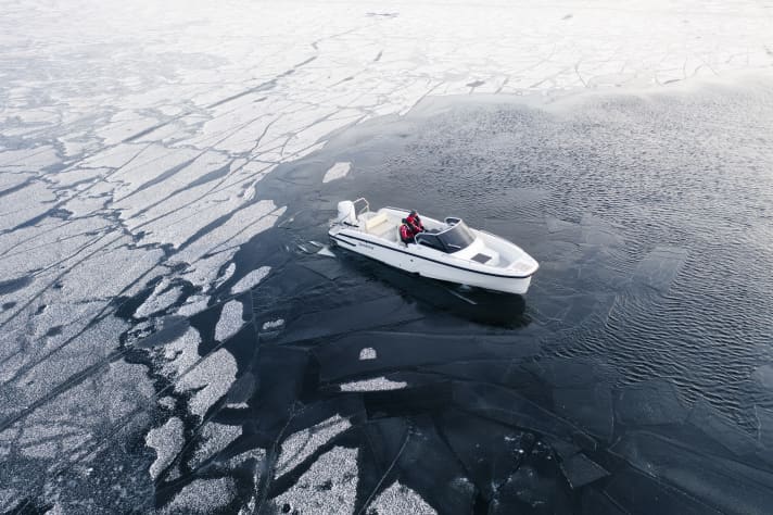 The Quarken 27 in a frosty environment.