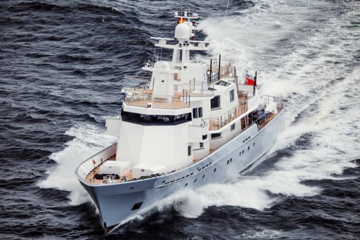 "Izanami", the first yacht design by star architect Norman Foster, came in a military look from Lürssen.