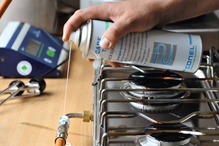   Leak detection spray should always be on board and should also be used after the gas cylinders have been replaced and the hose with the regulator has been reconnected