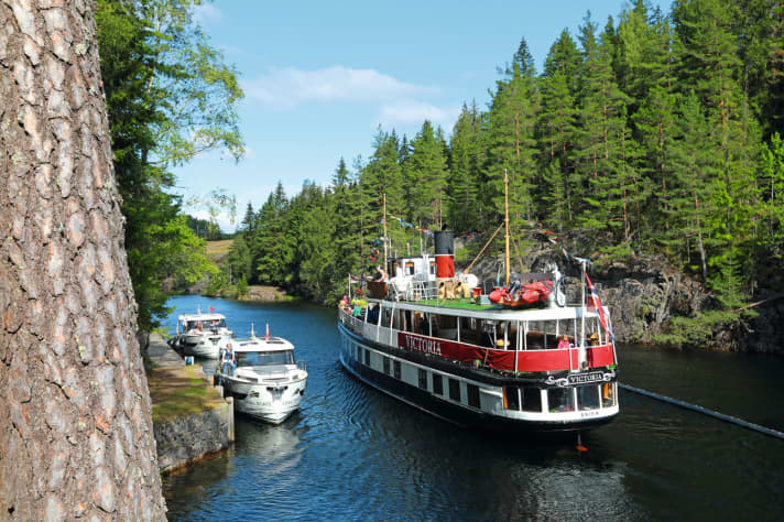  There may be an hour's wait at the Vrangfoss lock stairs if one of the steamboats is in the chamber