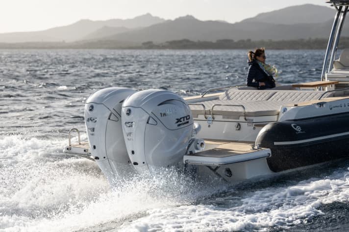 Der neue XTO 450hp V8 bietet ein gutes Leistungsgewicht, sodass er auch für größere und schwerere Boote geeignet ist.