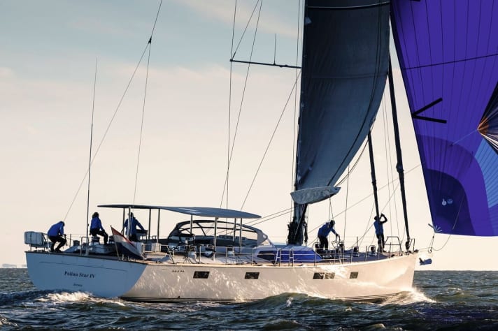 "Polina Star IV": Contest Yachts lieferte das 25,85 Meter lange Flaggschiff an Hochsee-erfahrene Eigner, die eine Weltreise planen. | n.