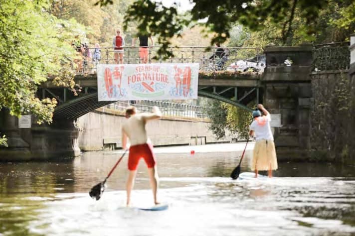 Benefiz Stand-Up-Paddling 2014 in Hamburg