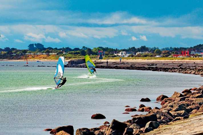 surf/100223425_07ec6b0af30088fdc65d3ac7921ff61d