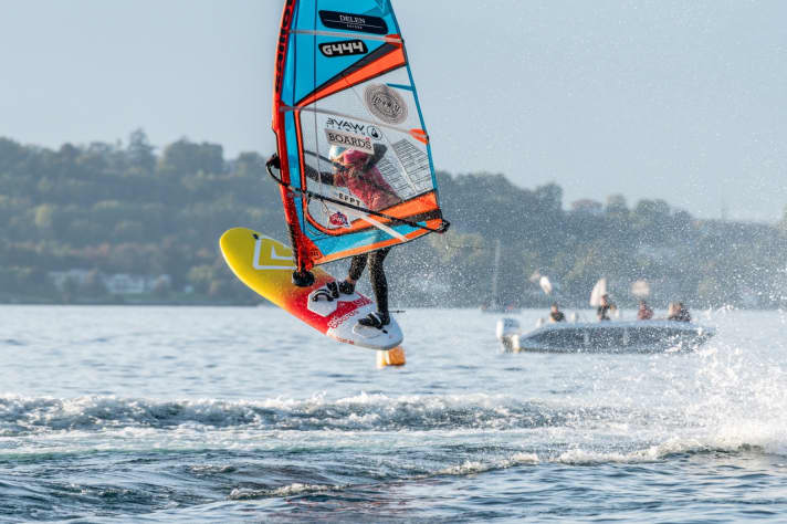 Lisa Kloster shows a Shaka.