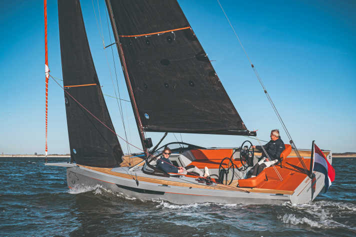 yacht/100211670_1f89d258201a08981eb15f88b13500c5