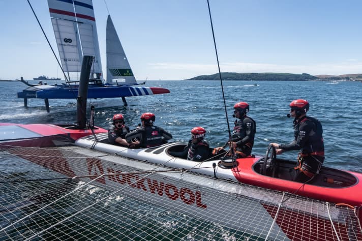 Dänemarks Top-Segler wollen in Kopenhagen glänzen. Zuletzt erreichten sie in England erstmals das Triple-Finale und präsentierten sich in Top-Form. Können der sympathische Nicolai Sehested  und seine olympischen Mitstreiter auch zu Hause ins Finale vorstoßen?