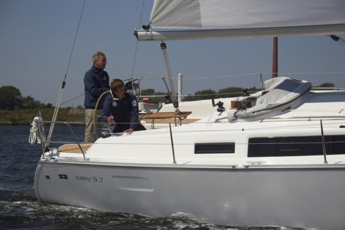   Easy 9.7: no stripe, no hull window, for example