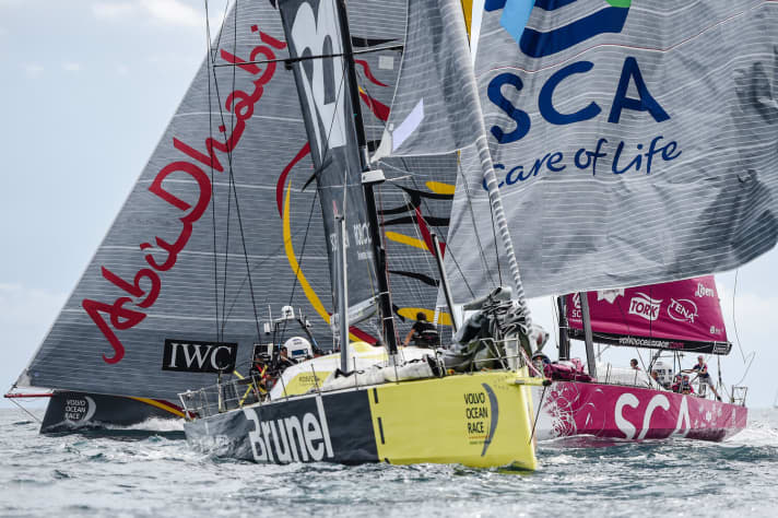   Il Team Brunel è partito forte nella prima tappa, ma ha perso terreno nella prima notte.