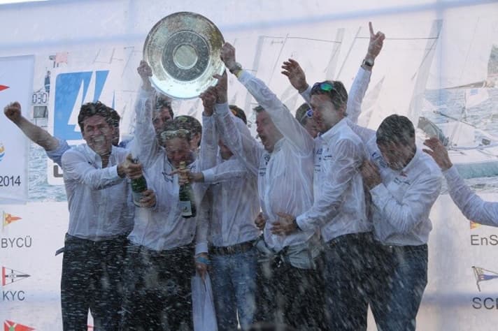   Here the German club champion NRV, who is once again one of the top favourites in 2015, celebrates