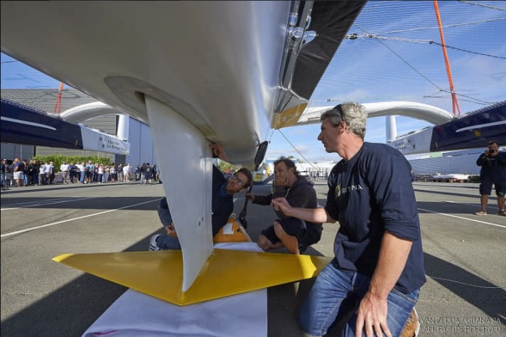   The main purpose of the centre hull foil is to dampen rolling movements in rough seas