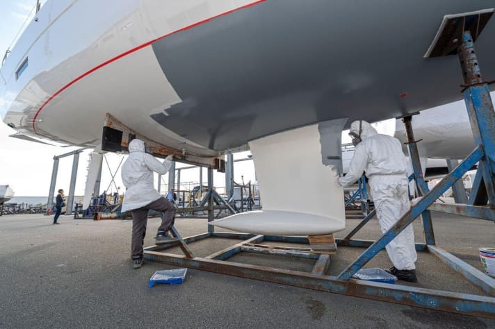 Application d'antifouling en différentes couches de peinture