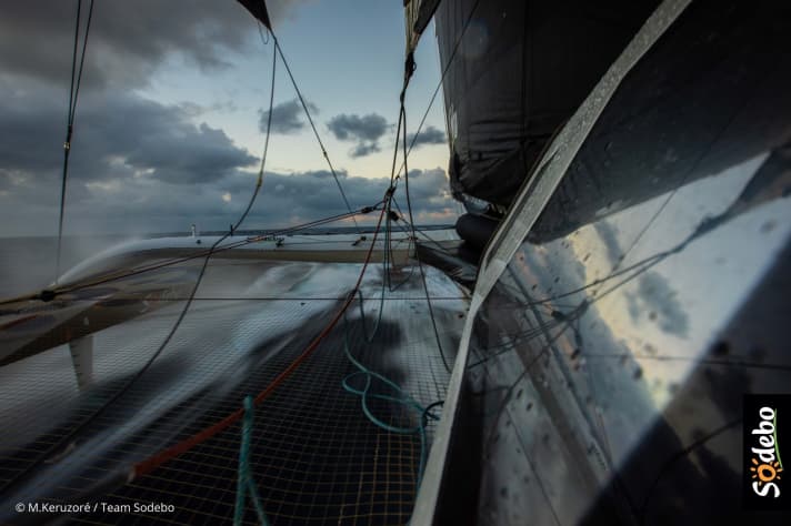   Le trimaran à foils "Sodebo Ultim 3" à la poursuite de son record
