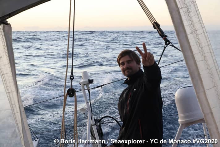   Boris Herrmann is in high spirits on Christmas Eve in the South Pacific