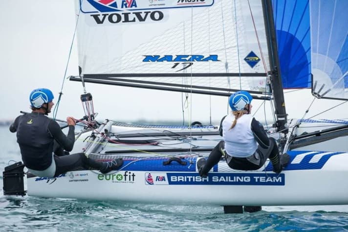   Gli equipaggi britannici di Nacra17 sono stati ancora una volta la nazione più vincente ai Campionati del Mondo con il 1° posto (Saxton/Dabson) e il 6° posto (Gimson/Burnet).