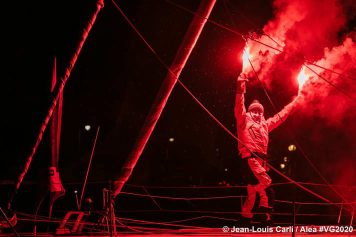   Pip Hare avec les bengalis sur le pont avant de "Medallia