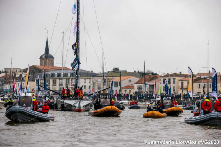   "Big station" for former favourite Jérémie Beyou on his return to Les Sables-d'Olonne