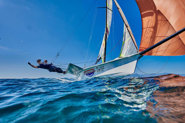   The 49er is their boat of choice: the skiff requires technical finesse, tactical skill, courage and a great sense of balance. Erik Heil and Thomas Plößel also like complicated conditions and are among the top teams at the Olympics