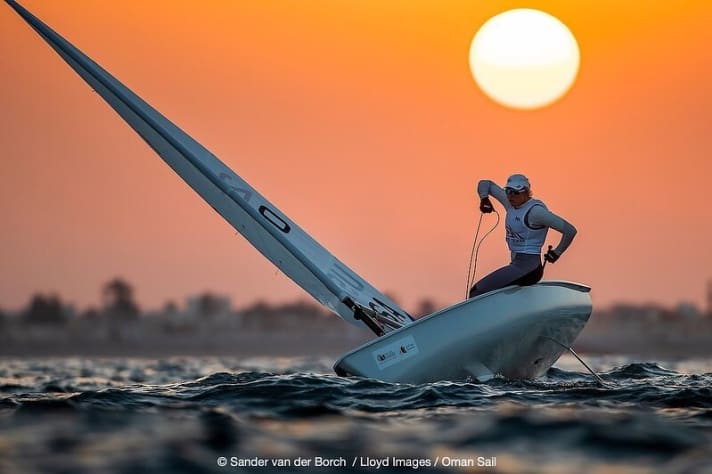   Sander van der Borch ha immortalato le più belle scene di vela al Campionato del Mondo Ilca-6 in Oman