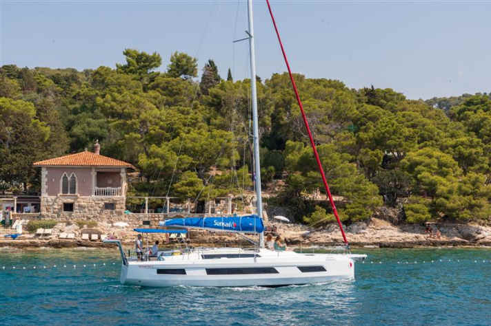 Eine Yacht der Sunsail-Flotte.