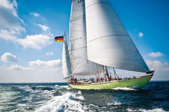The "Germania VI" is travelling without financial worries, as it is operated by the Krupp Foundation. However, such a construction is rather the exception
