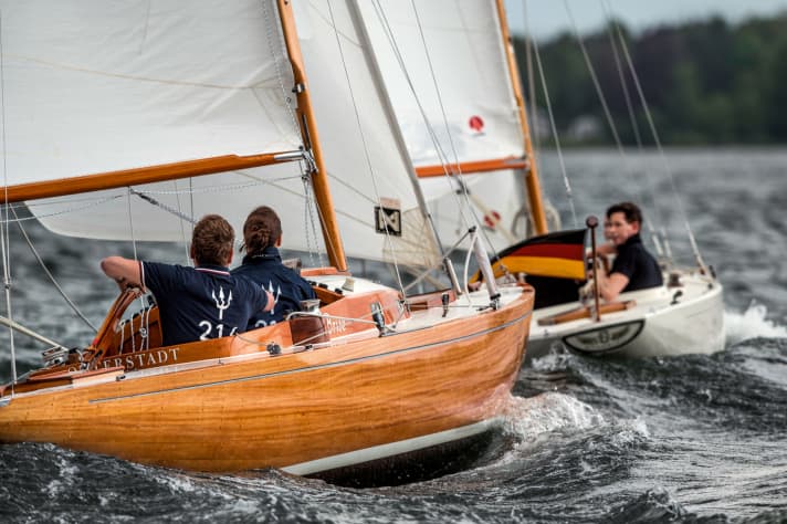 Auf dem Wasser verhalten sich die Schwesterschiffe gleich