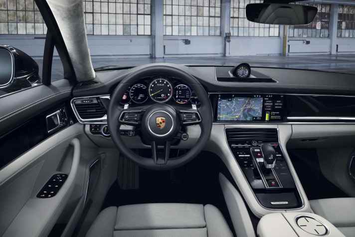 2020_10_P20_0572_a4_rgb