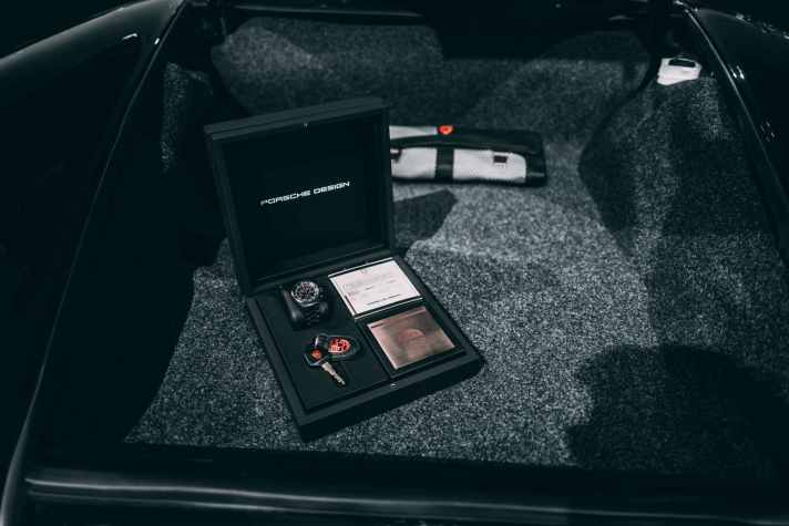 2022_07_Porsche-Design-Chronograph