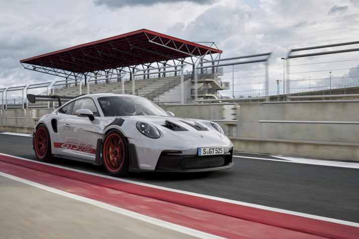 2022_08_Der-neue-Porsche-911-GT3-RS