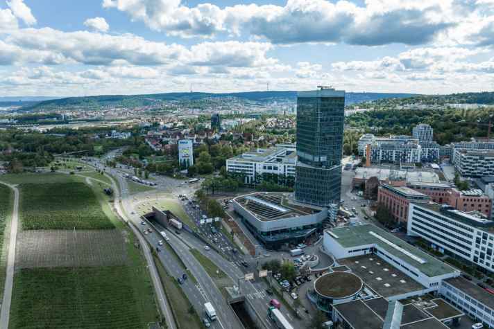 2022_09_Porsche-Zentrum-Stuttgart-und-Design-Tower