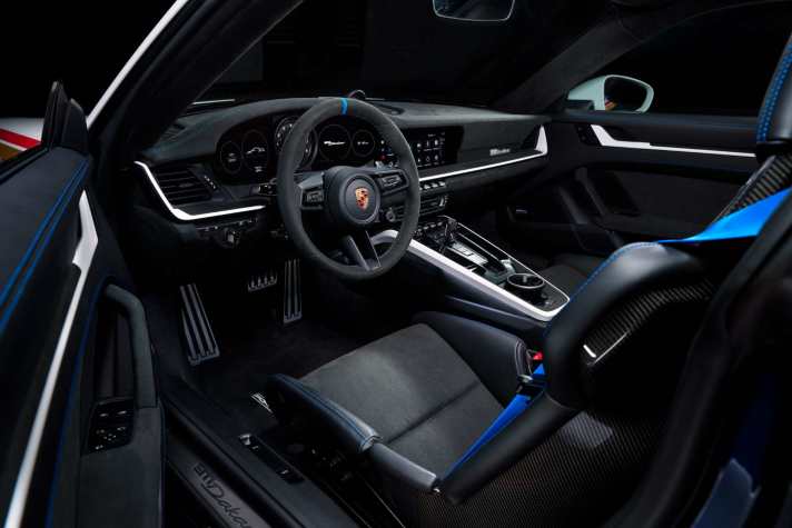 2022_11_Porsche-911-Dakar-Interieur