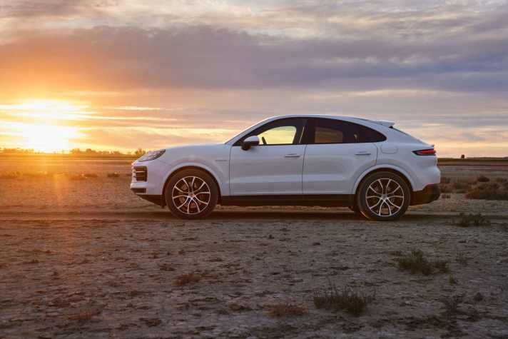 2023_04_Porsche-Cayenne-Coupe-3.-Generation
