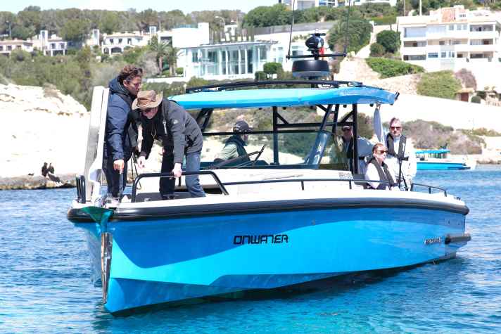 Axopar 37 ST "Onwater"