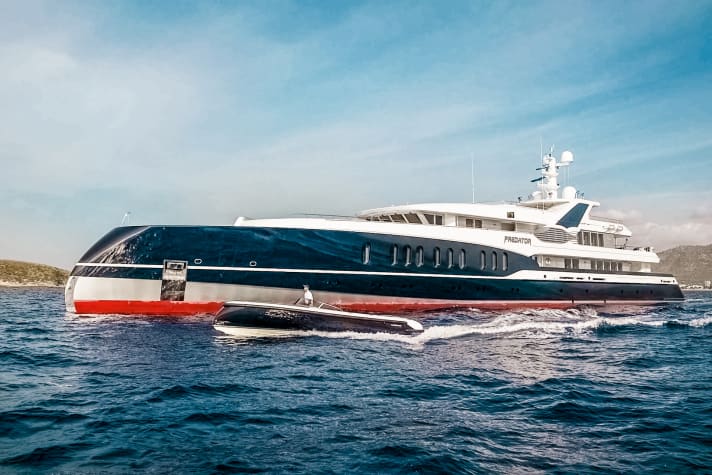 The "Predator" with its martial Axe-Bow design is based on marine formats