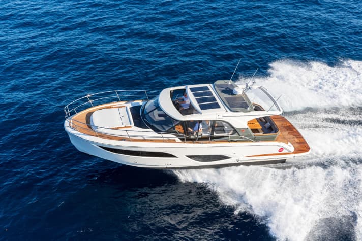 The Marex 440 Gourmet Cruiser wins in the "Motor yachts up to 14 metres" category